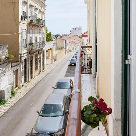 2 Bedroom Apartment For 4 People With Free Public Parking Lisbon Exterior photo
