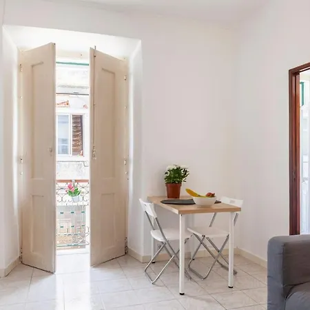 2 Bedroom Apartment For 4 People With Free Public Parking Lisbon Exterior photo
